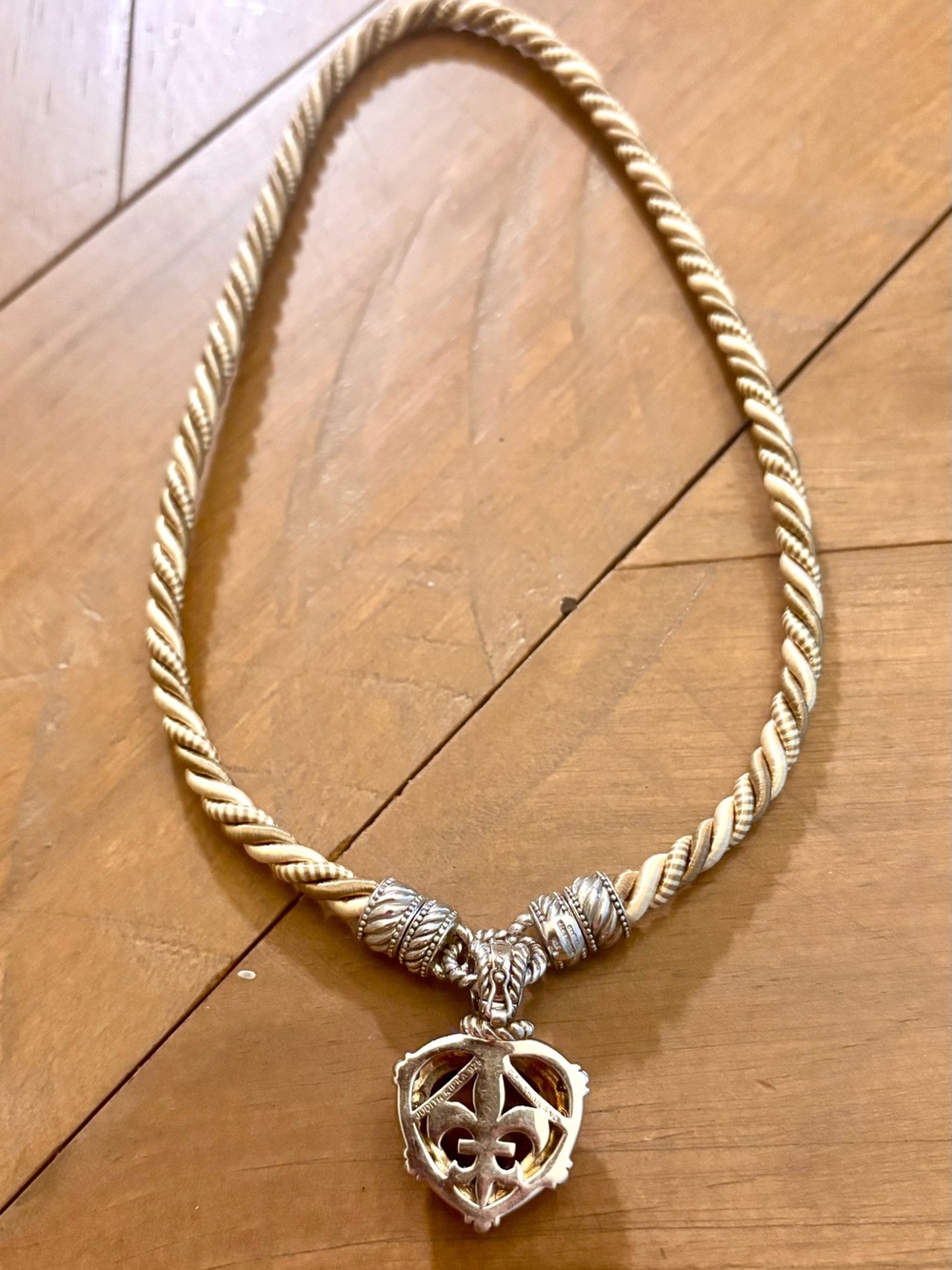 Elegant Judith Ripka Sterling Silver Necklace with Smoky Quartz Heart Pendant - Picture 4 of 13